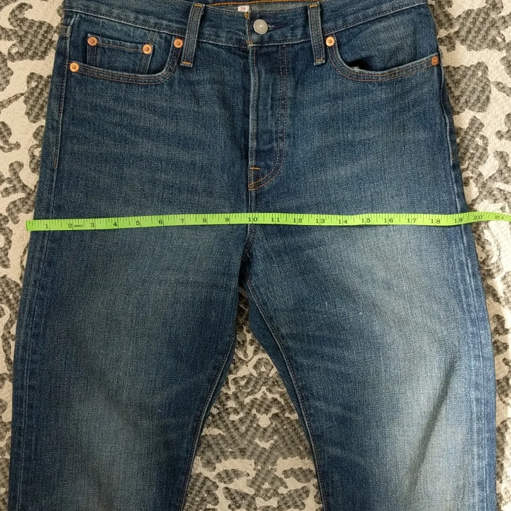 EUC Levi's white oak cone jeans - Picture 10 of 13